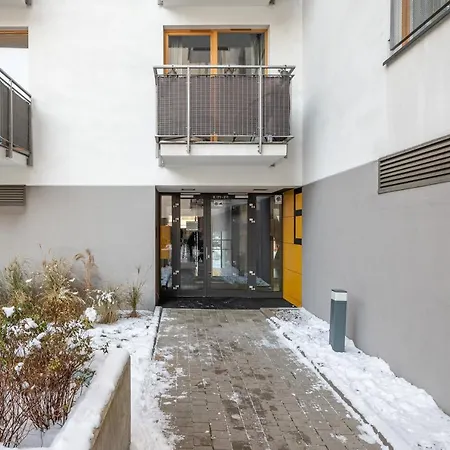 Wola Jana Kazimierza Apartment *