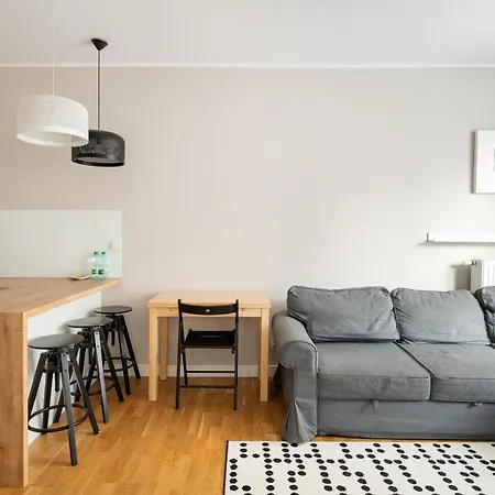 Wola Jana Kazimierza Apartment Warsaw
