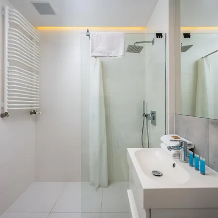 Wola Jana Kazimierza Apartment Warsaw